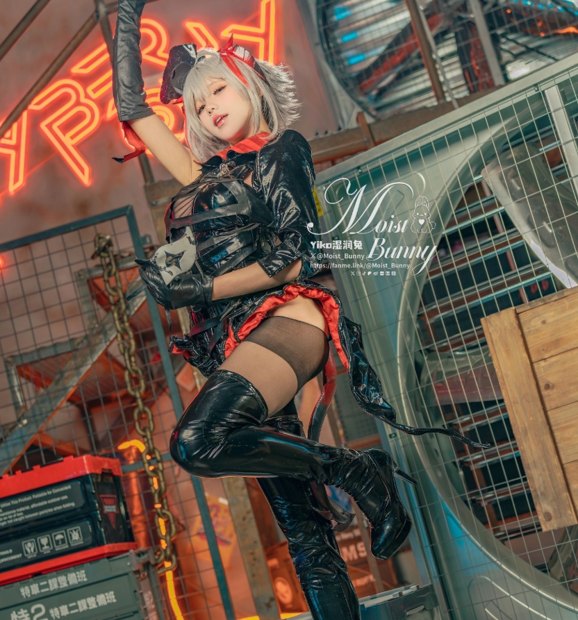黏黏团子兔写真合集下载：多元风格的Coser作品全集【持续更新】