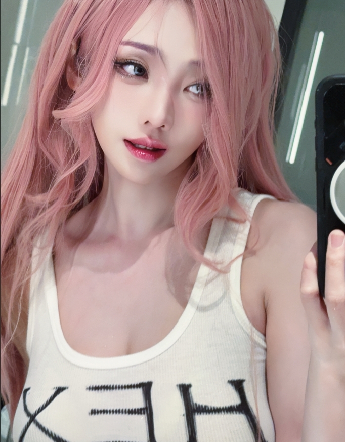 走路摇ZLY写真合集下载:多才多艺的Coser作品全集【持续更新】