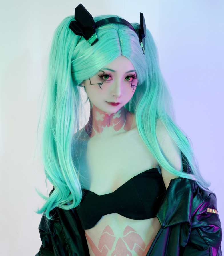 花音栗子写真合集下载:偶像生涯的全记录与魅力展现