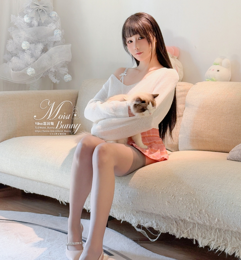 黏黏团子兔写真合集下载：多元风格的Coser作品全集【持续更新】