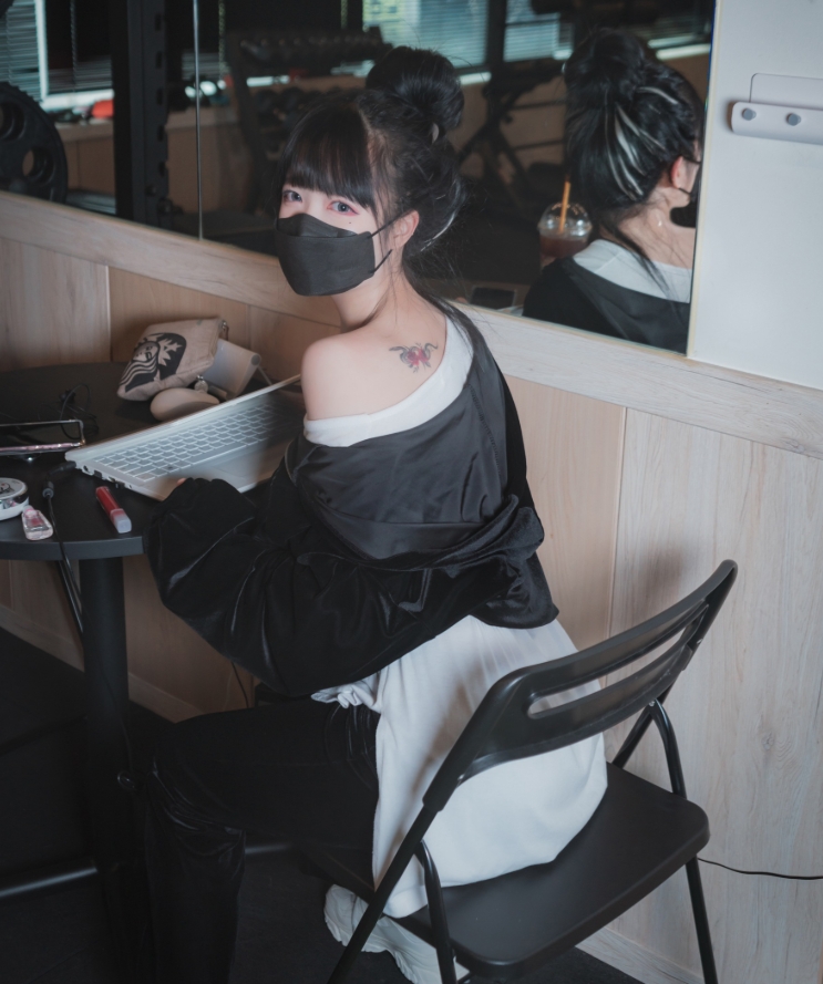 Aram写真合集下载：探索韩国模特的多元魅力【持续更新】