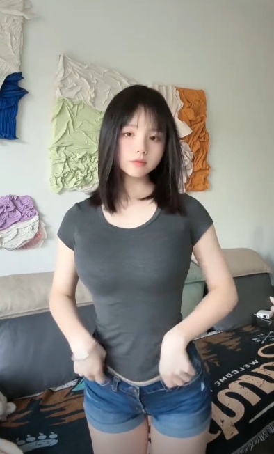 微密圈葱油饼er写真合集下载:探索多才女神的多元魅力【持续更新】