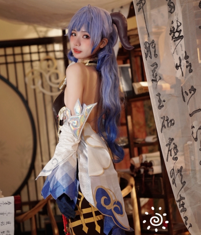 橙子喵酱写真合集下载:多样风格尽显Coser女神魅力【持续更新】