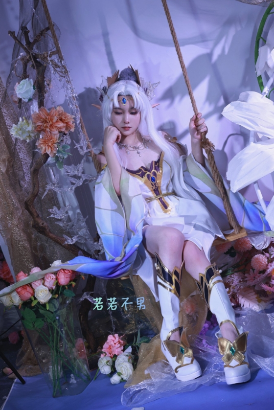 若若不男写真合集下载：多样风格尽显Coser女神魅力【持续更新】