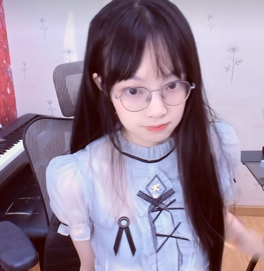 清月已经不困了写真合集下载:多才多艺的内容创作者魅力展现【持续更新】