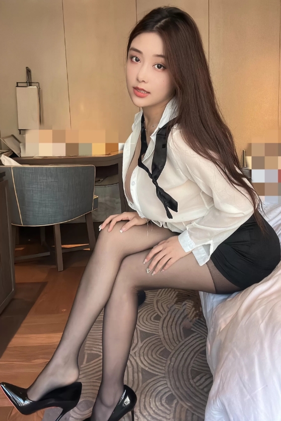 微密圈奶雯写真合集免费下载指南｜超人气成都抖音博主高清图集