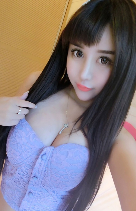 推女郎美熙MiuMiu——90后混血嫩模的魅力写真