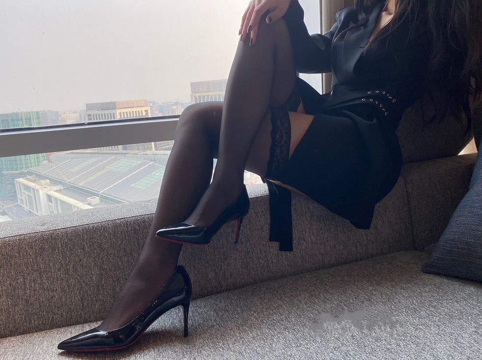 安乔乔写真合集高清资源下载：精选多套写真全集[持续更新]