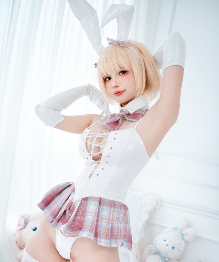 Azami写真合集下载:从越南Coser新星到写真女神【持续更新】