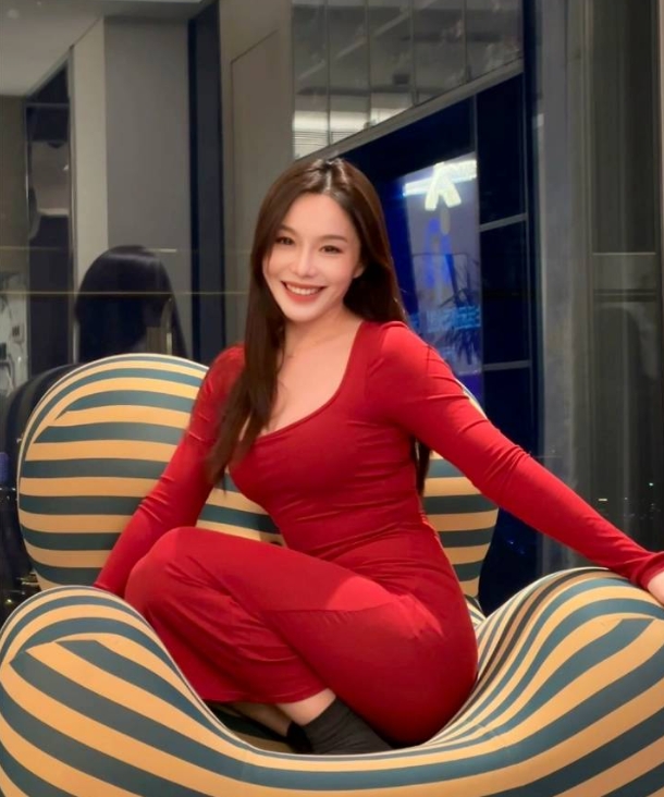 微密圈铁锤姐姐写真合集下载：揭秘河北颜值博主【持续更新】