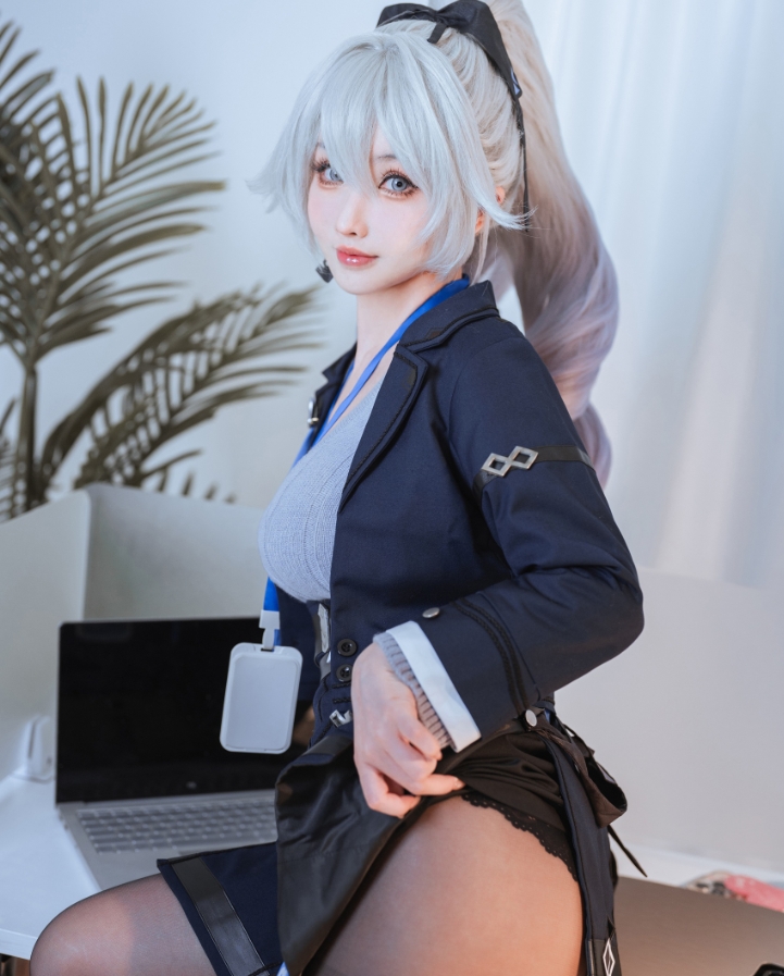 Rioko凉凉子写真合集下载：探索百变Coser的魅力世界【持续更新】