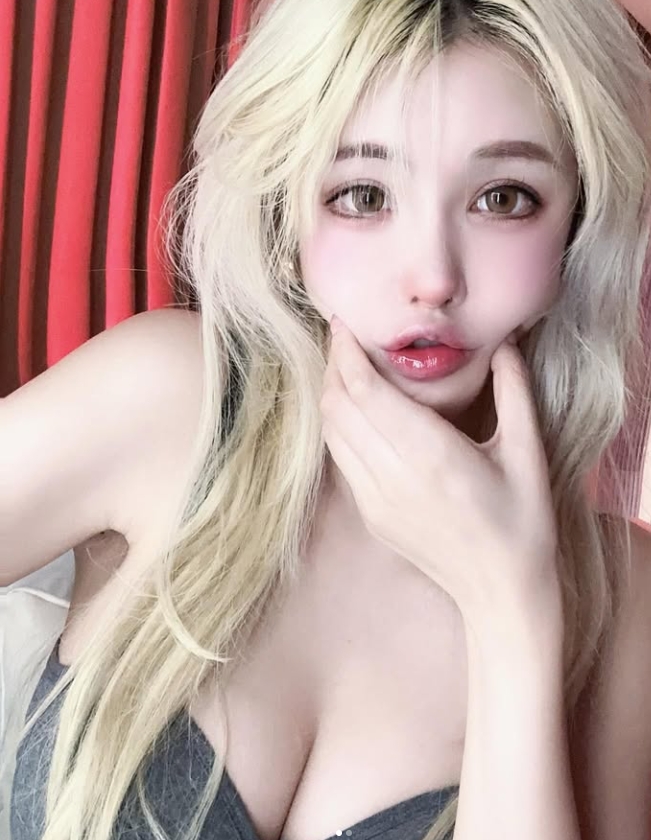 微密圈于芷晴写真合集下载：甜美与性感并存的宅男女神全收录【持续更新】