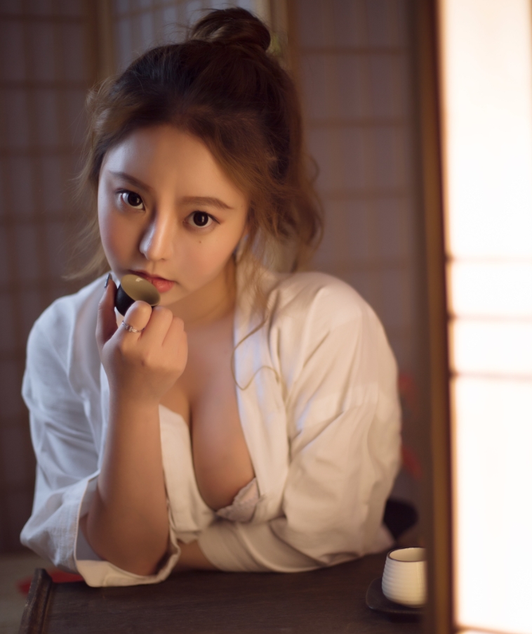 柳侑绮写真合集下载：多样风格尽显女神魅力【持续更新】