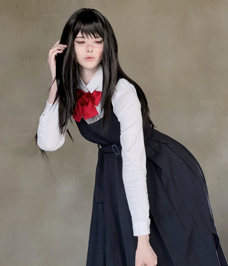 欧美博主Vinnegal写真合集下载:多样风格尽显Coser女神魅力【持续更新】