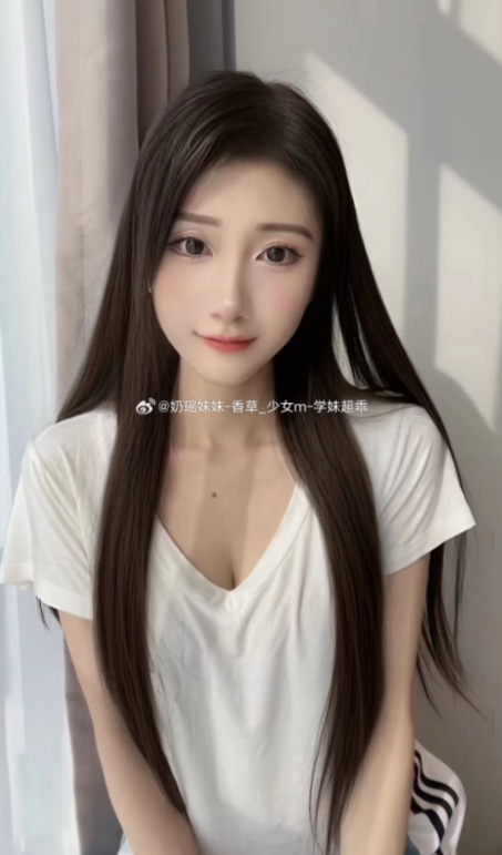 网络模特奶瑶妹妹写真作品合集下载:多元风格展现独特魅力【持续更新】