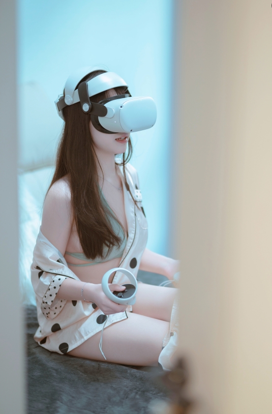 Bangni邦尼写真合集下载：从幽灵娘到百变魔女，她的COS与写真盛宴