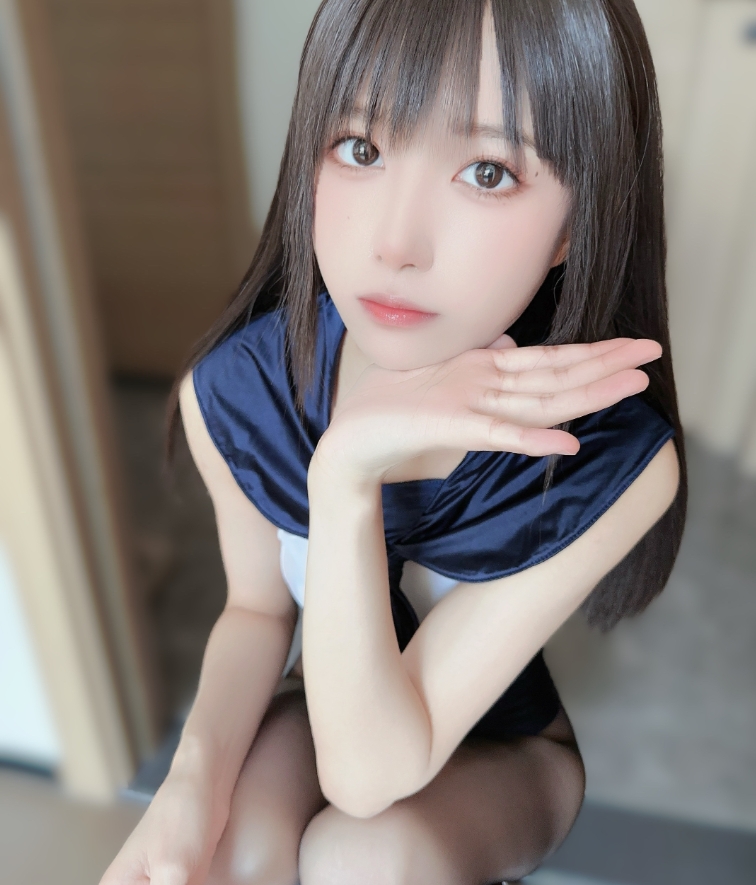 布丁大法:从JK甜妹到兔女郎,这位百变coser如何用‘薛定谔的擦边’征服全网?