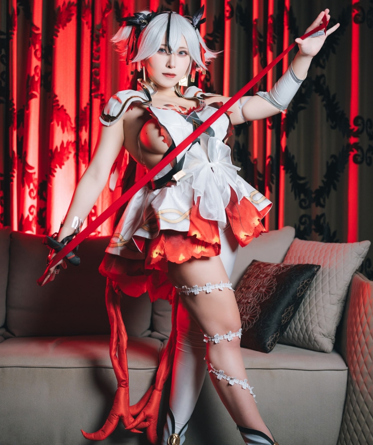 浵卡Tokar写真合集下载：多样风格与高质量作品的完美结合【持续更新】