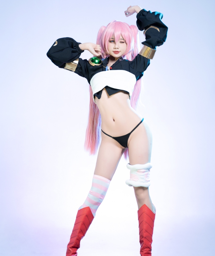 PoppaChan写真合集下载：越南人气Coser的百变魅力全记录【持续更新】