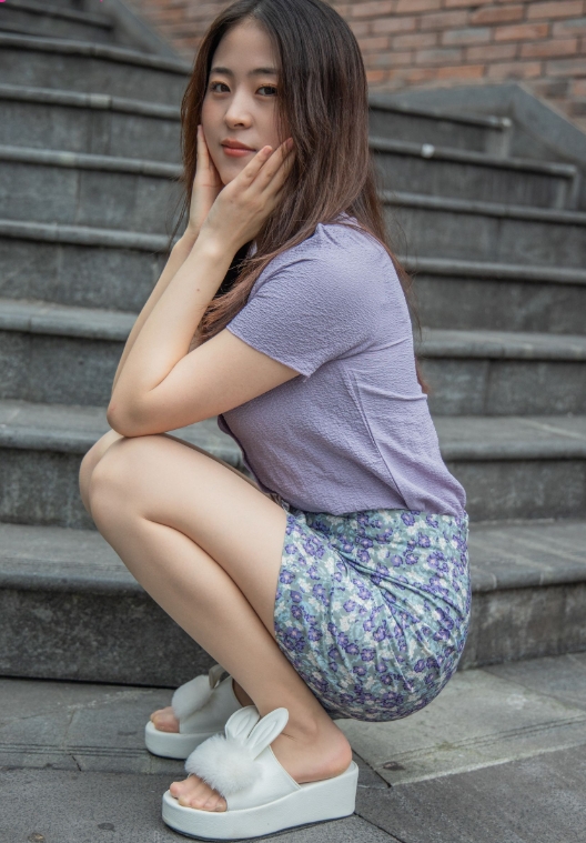 大生模拍写真合集下载:多样风格展现甜美魅力【持续更新】