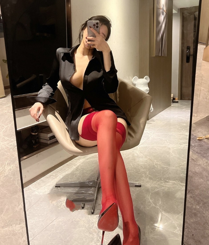 微密圈金希儿写真合集下载：多样风格展现甜美魅力【持续更新】