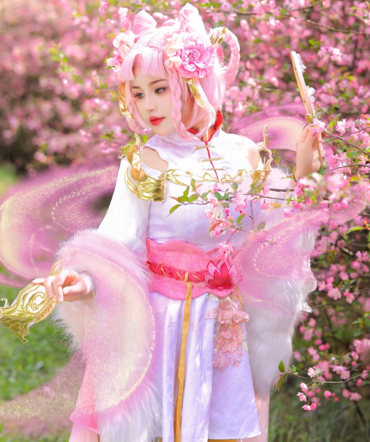 桃暖酱写真合集下载:多才多艺的Coser风采展示【持续更新】