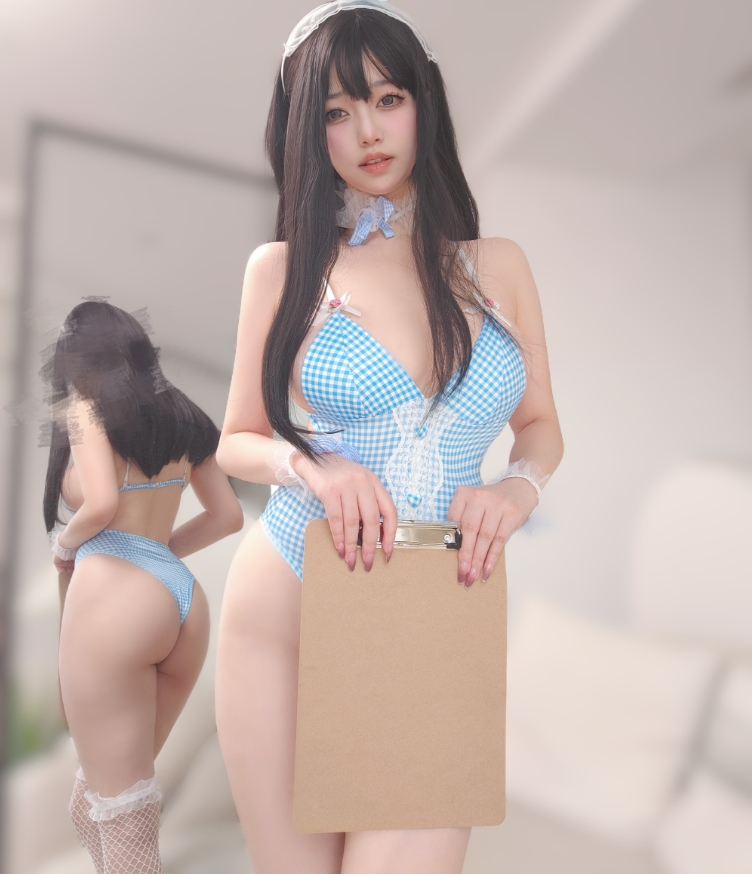 女主K写真合集下载：多才多艺的Coser风采展示