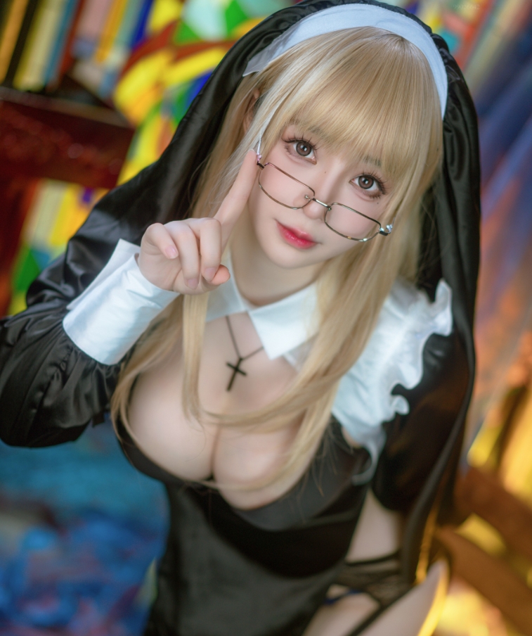 叉子宝宝写真合集下载：杨诗妍多风格COS作品全收录【持续更新】