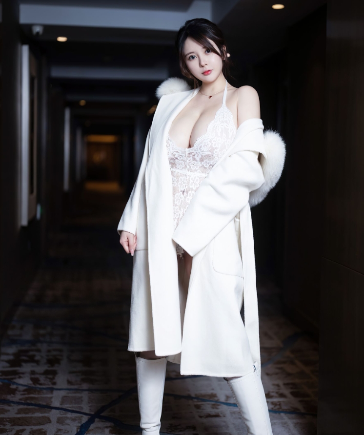 奶油妹妹写真合集下载:多样风格展现甜美魅力