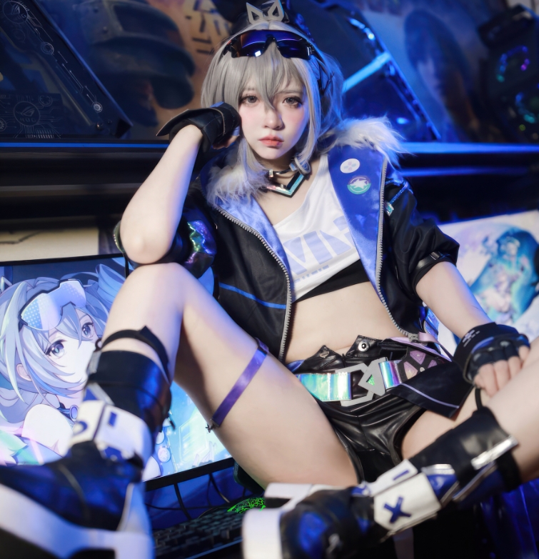 疯猫ss写真合集下载：多样风格尽显Coser女神魅力​【持续更新】