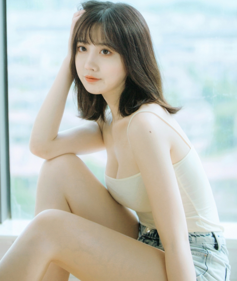 念雪写真作品合集下载:甜美形象与高质量摄影的完美结合【持续更新】