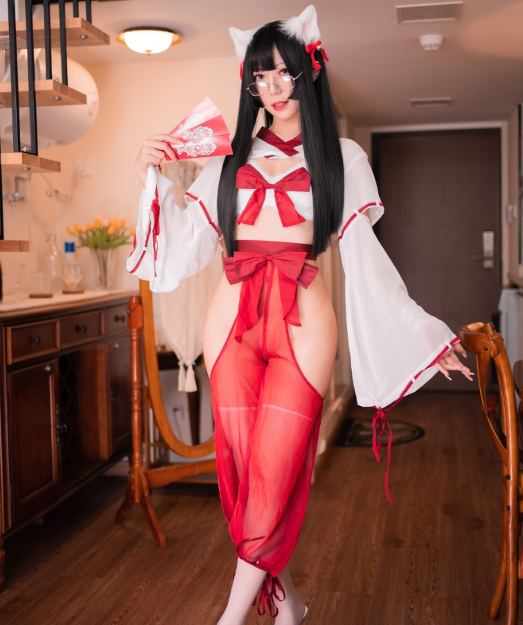 Money冷冷写真合集下载：从佛系Coser到御姐女神的蜕变之路​