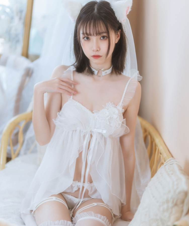 许岚LAN写真合集下载:多才多艺的模特风采展示【持续更新】