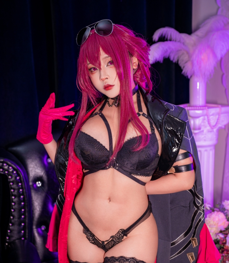 Sayo Momo写真合集下载：越南人气Coser的百变魅力全记录【持续更新】