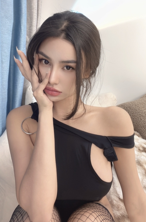 微密圈李嘉欣97写真合集:人气模特的高质量作品下载资源全解析【持续更新】