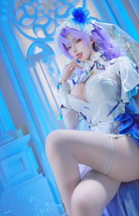 花兮_honoka写真合集下载:探索知名Coser的多样魅力【持续更新】