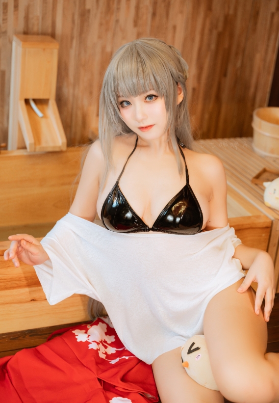 七七娜娜子写真合集下载：探索知名Coser的多样魅力【持续更新】