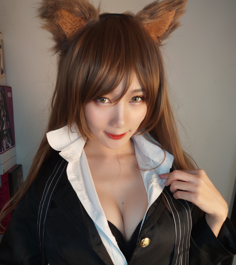 如月灰写真合集下载：知名Coser如月灰的多样作品赏析【持续更新】