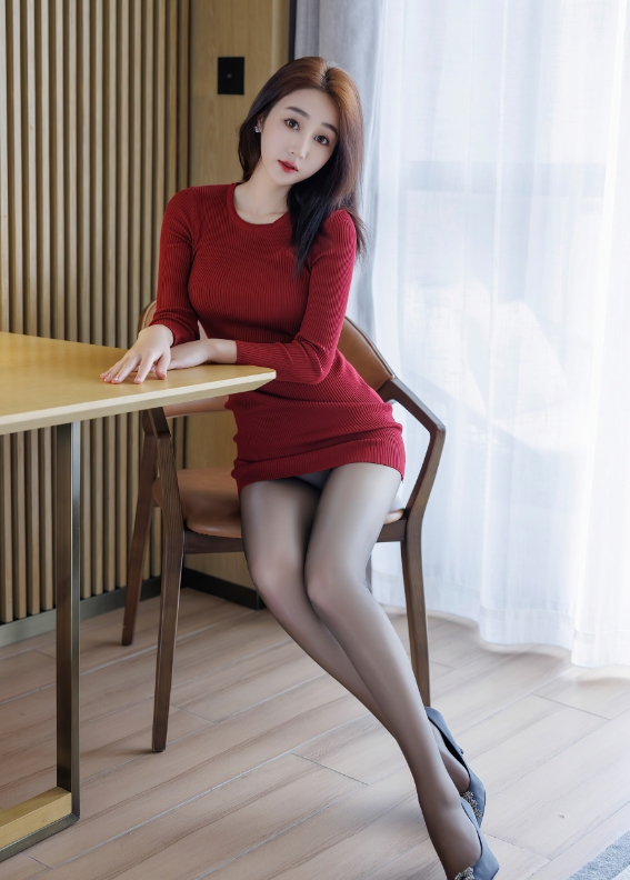 九月生写真合集下载：知名模特九月生的多样作品赏析【持续更新】