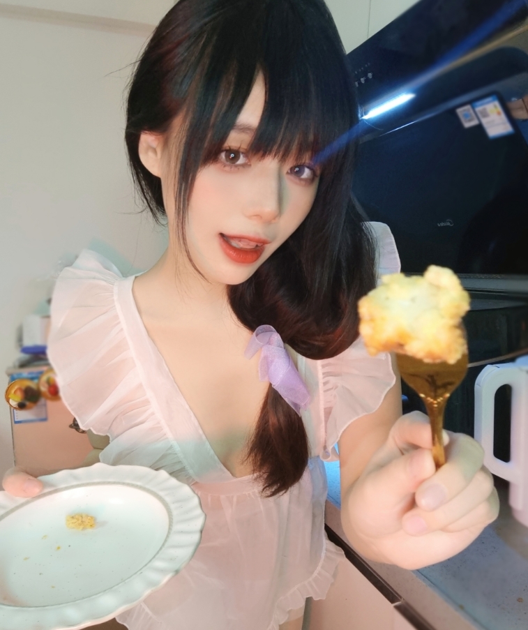 是什么鸽子(九言)写真合集下载:风格百变的高颜值Coser,全套美图欣赏【持续更新】