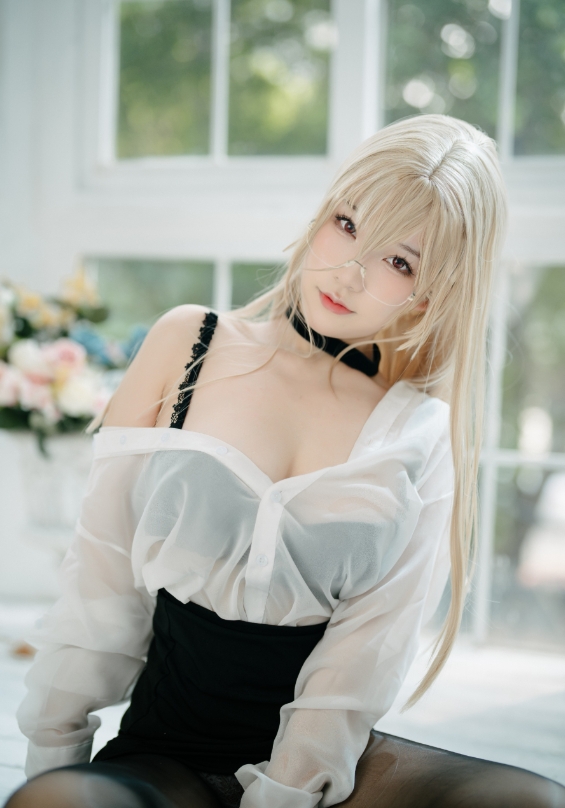 七七娜娜子写真合集下载:探索知名Coser的多样魅力【持续更新】