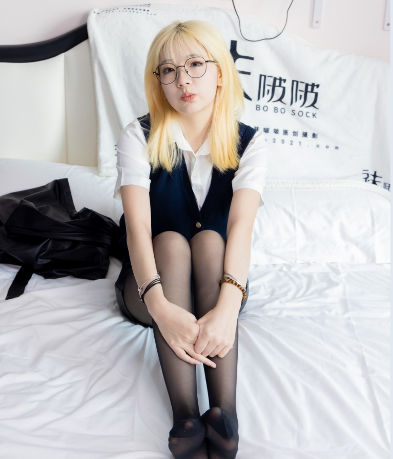 BoBoSocks袜啵啵写真合集下载:专注足部美学的摄影团队【持续更新】