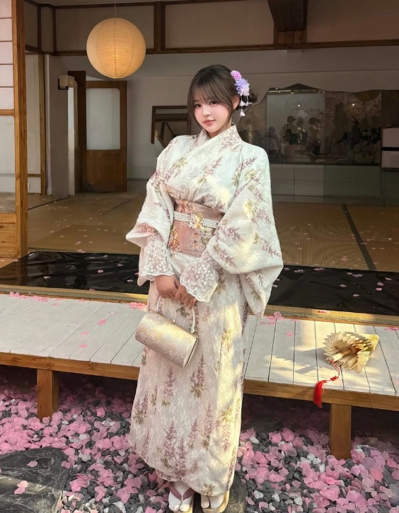 小u优优子写真合集：人气Coser的高质量作品下载资源全解析【持续更新】