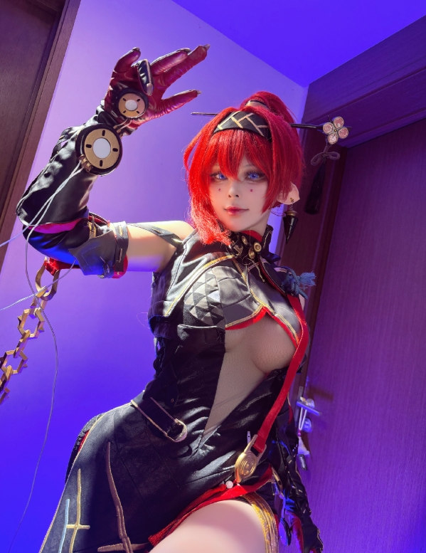 w百合欧皇子w写真合集下载：细数这位顶流Coser的多元角色演绎与高质量作品赏析【持续更新】