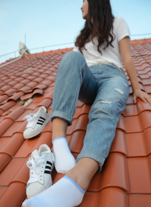 战前女神写真合集下载：恋足美腿棉袜女神级摄影作品全解析【持续更新】