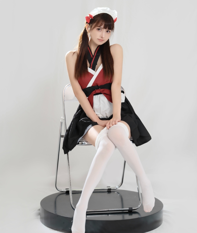 河豚抚子写真合集:复古与性感交织的女仆魅力写真下载【持续更新】