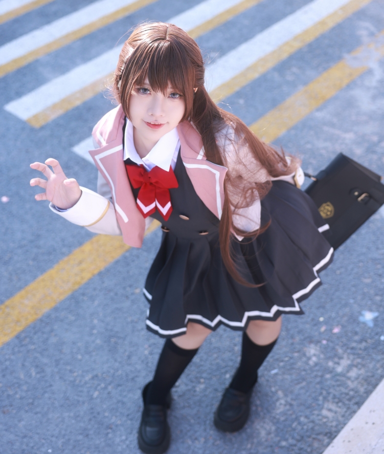 G44不会受伤写真合集下载:知名Coser G44不会受伤的多样作品赏析【持续更新】