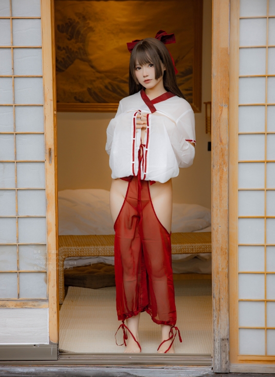 Nyako喵子写真合集:人气Coser的高质量作品下载资源全解析【持续更新】