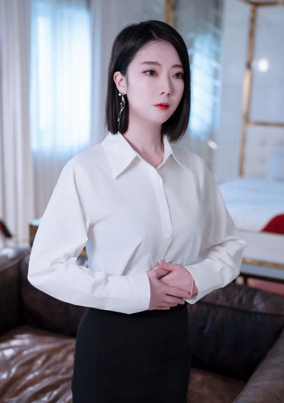 Lilynah写真合集下载:探索韩国写真机构高质量职场清新与暗黑风格写真作品与视觉魅力【持续更新】