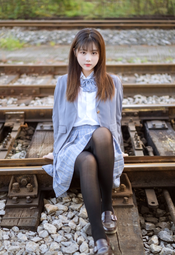 镜酱写真合集:Coser镜酱多风格制服泳装Cosplay作品下载资源全解析【持续更新】